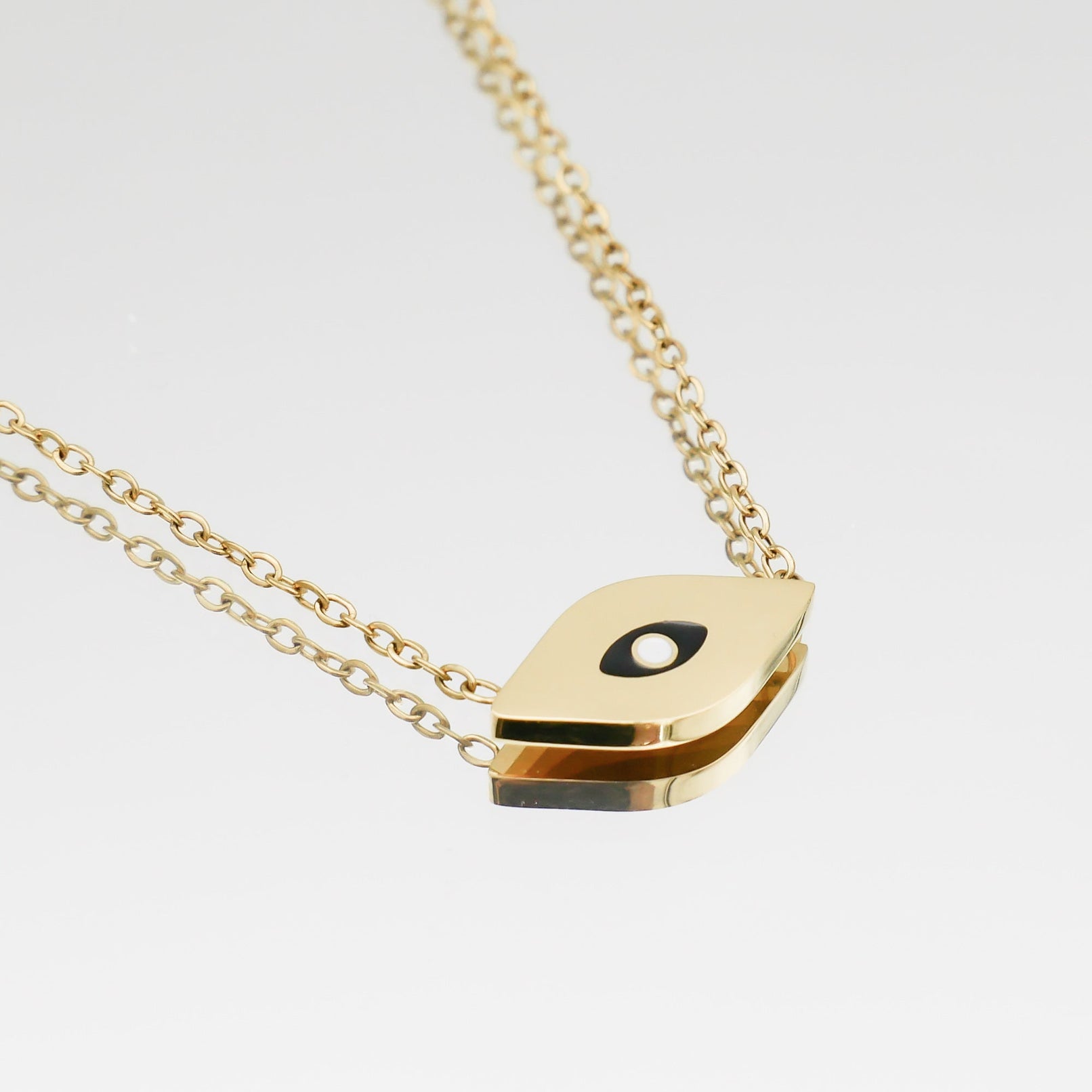 Elia Eye Necklace