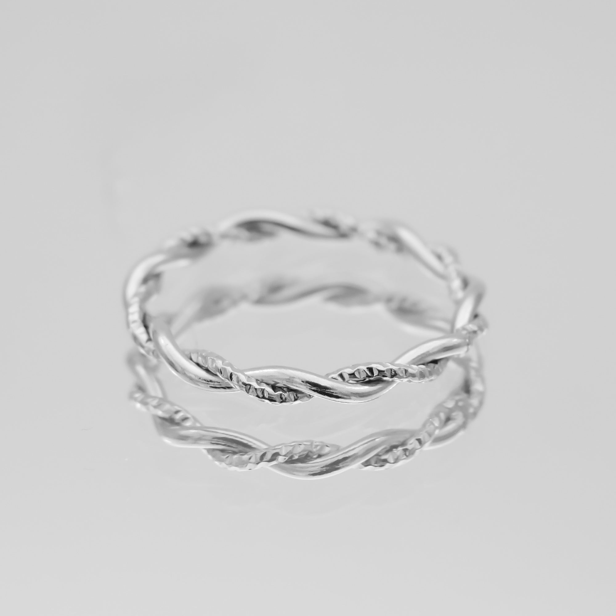 Aicha Gedraaide Ring