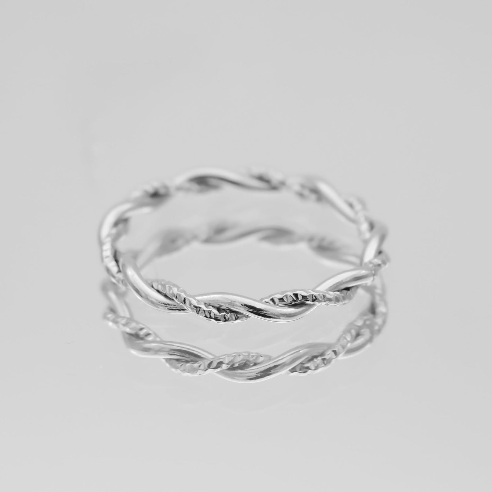 Aicha Gedraaide Ring