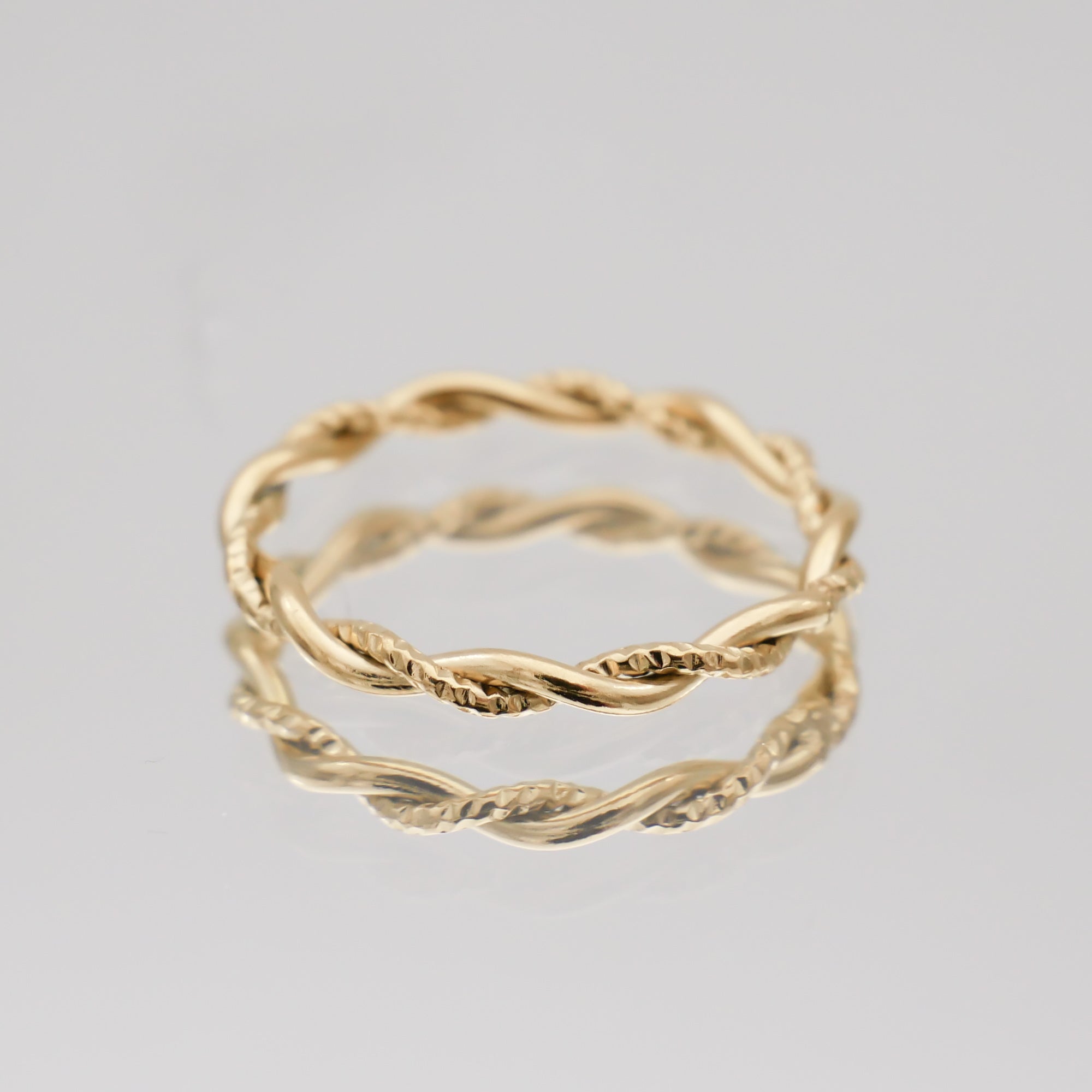 Aicha Gedraaide Ring