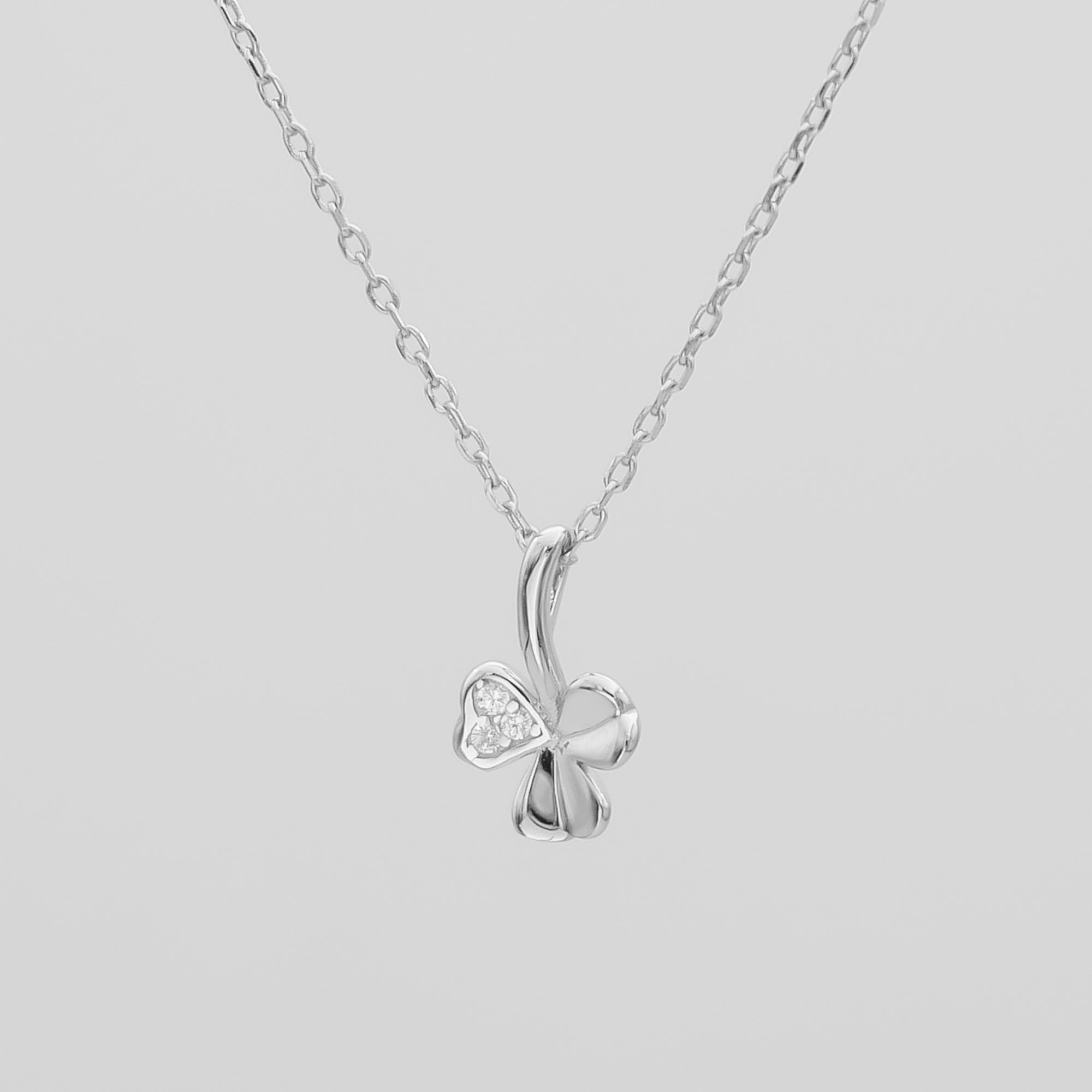 Felicity Mini clover necklace
