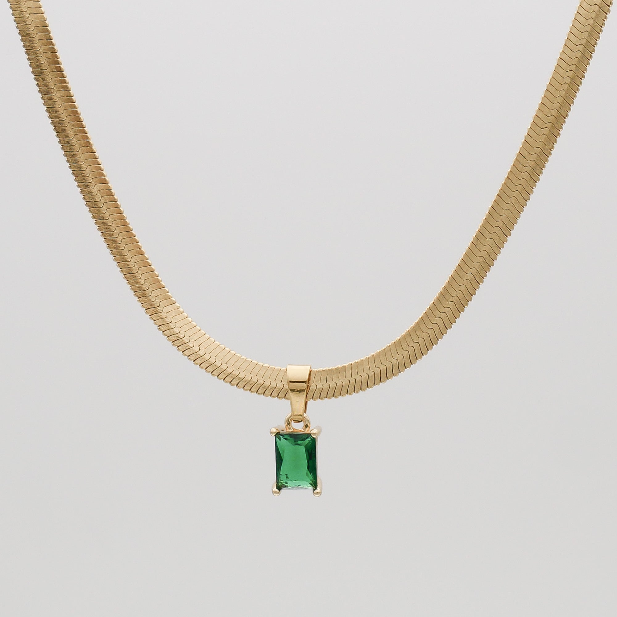 Erin Pendant Necklace