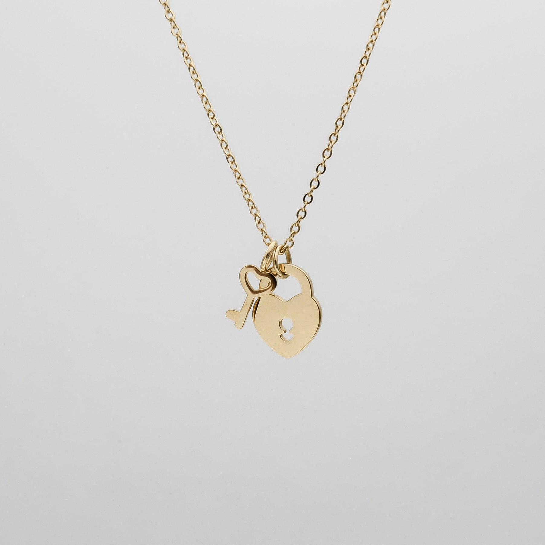 Akira Slot & Sleutel Ketting