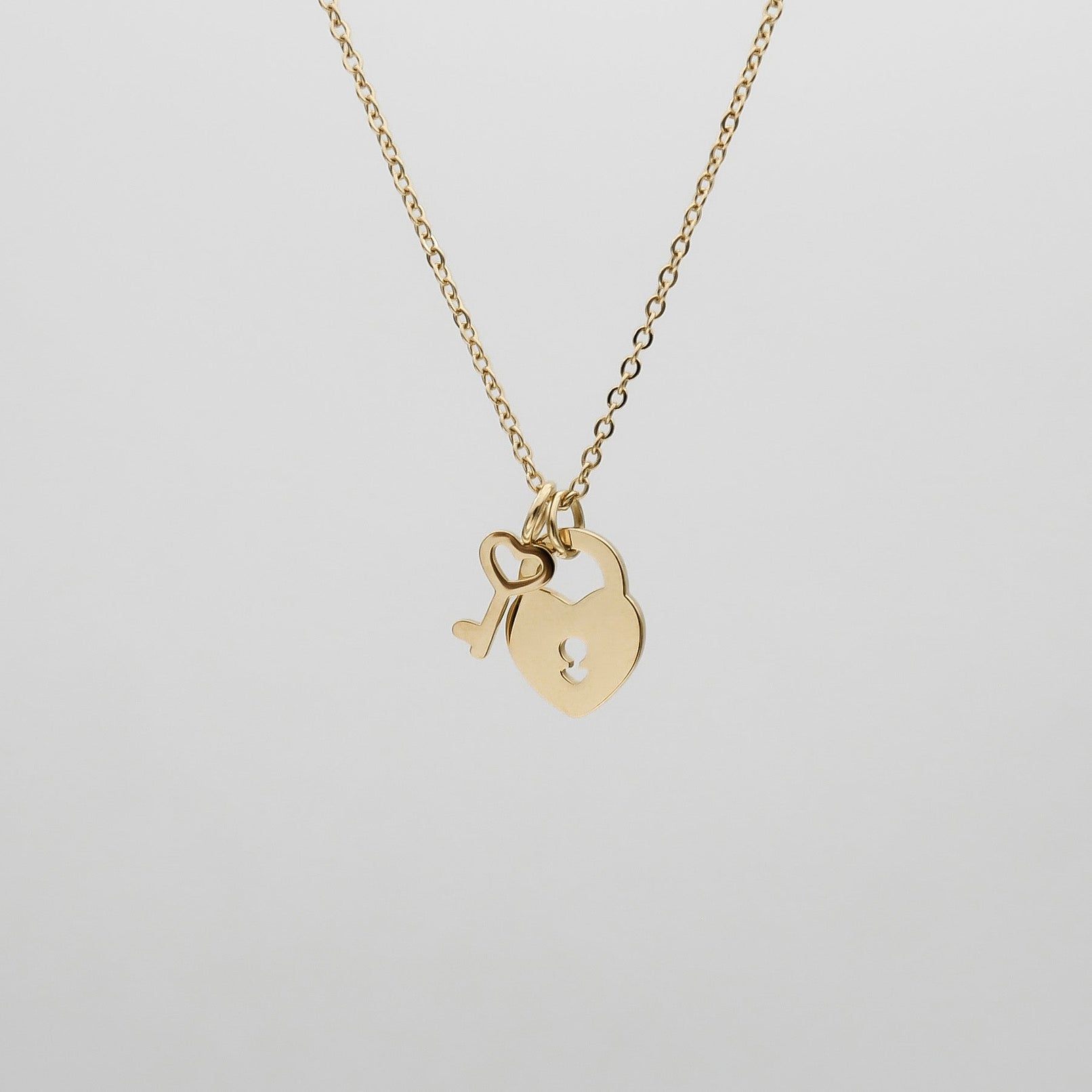 Akira Slot & Sleutel Ketting